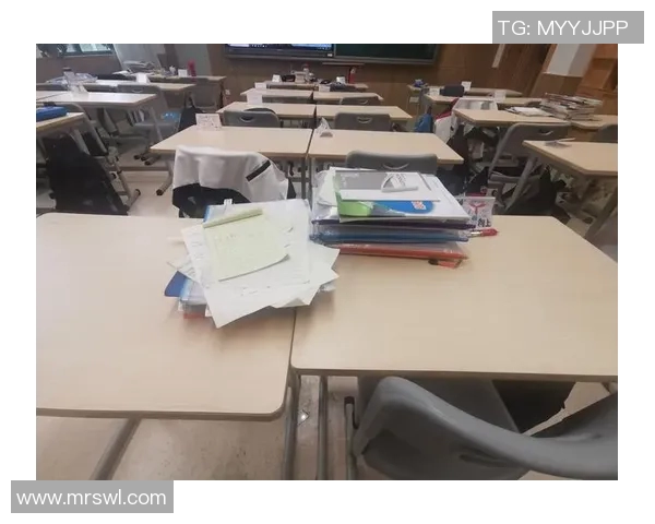 弗拉霍维奇的崛起与挑战：从新星到足球巨星的奋斗之路